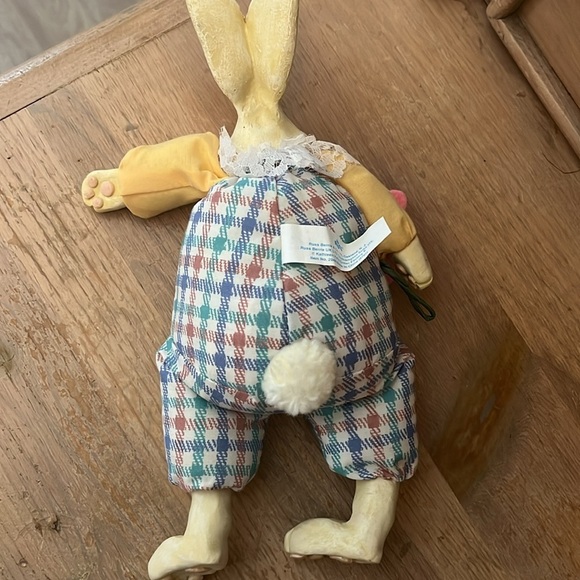 Russ Berrie “The Country Folks” 2 Bunnies 1990’s Resin Head Bean Bag Body Easter - Picture 4 of 10